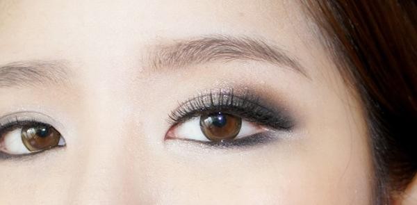 淡雅孙俪pk浓艳金星 复古眼尾妆