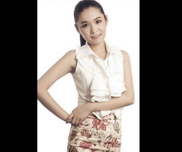 财经 正文 孙佳的私照没有想象中的胖,也没穿旗袍时显得那么老气,挺