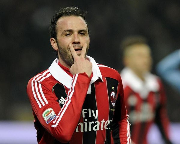 伤不起!卡卡领衔米兰伤病阵容 正副队长齐受伤-体育频道-手机搜狐