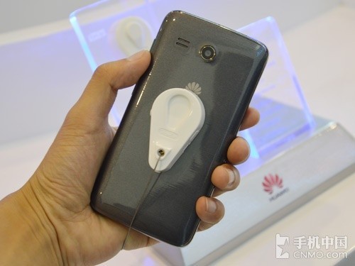 5英寸入门新机 华为y511现身通信展(组图)