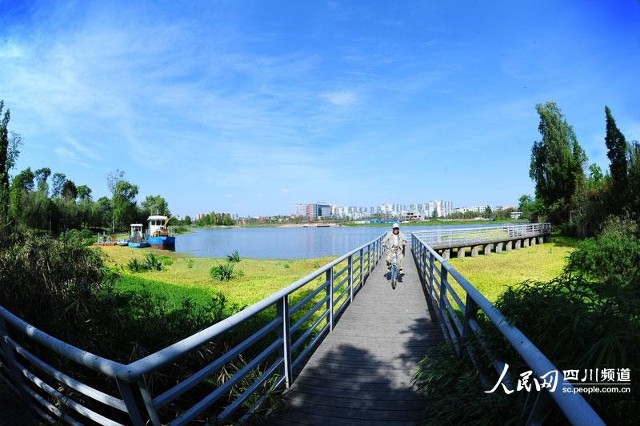 (责编:徐佳,邱令璐) 新城公园(图片由双流县委宣传部提供) (责编:徐佳