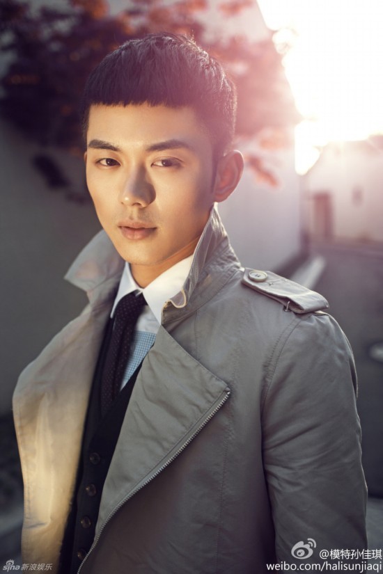 最帅地铁司机孙佳琪走红 被指炒作生活照曝光