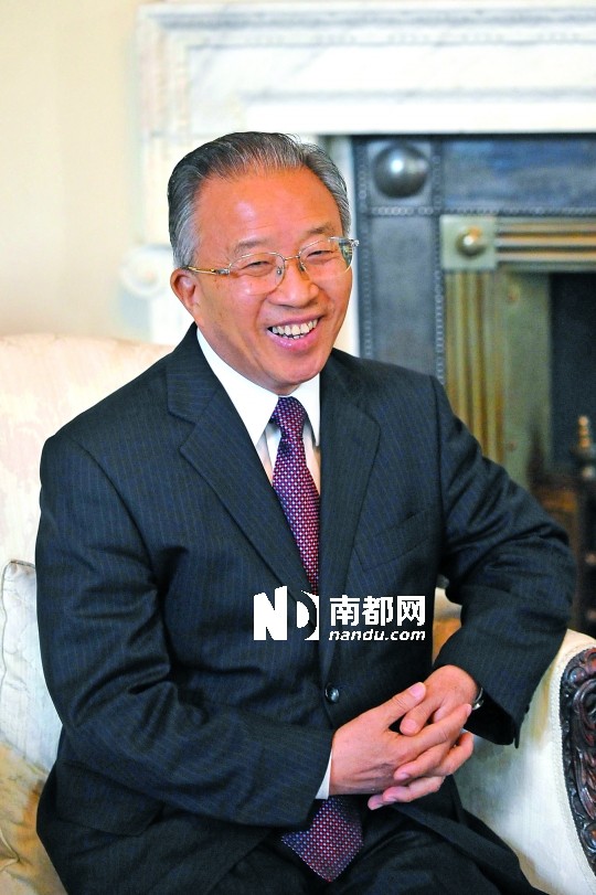 新闻 国内 时事 正文 第一任中央外办主任刘华秋 原国务委员,第二任