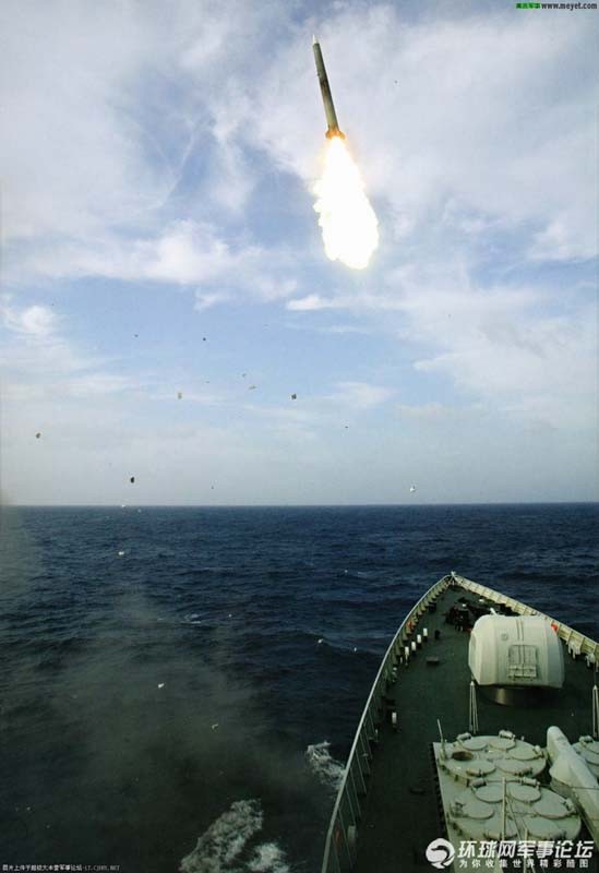 我海军各类导弹发射猛图