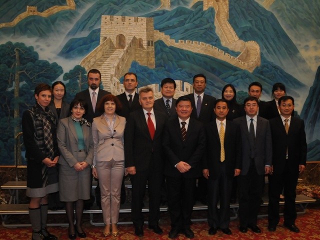 陈竺部长会见黑山卫生部部长拉杜诺维奇(组图)