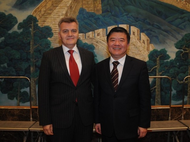 陈竺部长会见黑山卫生部部长拉杜诺维奇(组图)