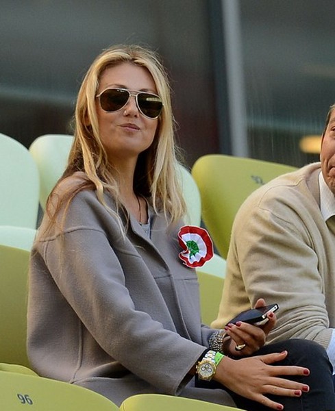 高清-意大利太太团助阵意西战(组图)