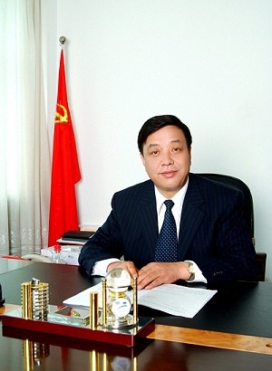 中共吴忠市第四届委员会第一次全体会议选举白雪山为市委书记,吴玉才