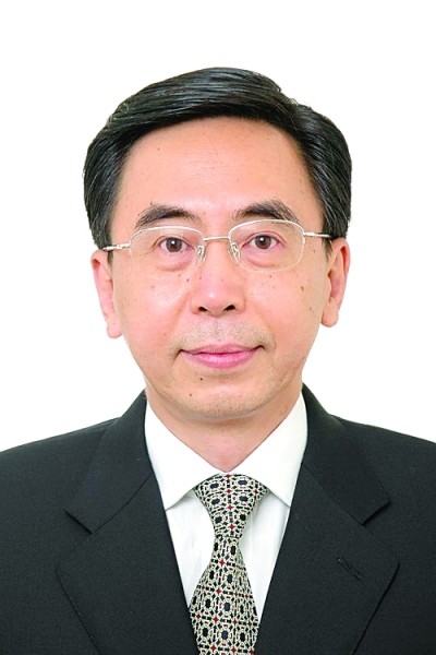 3月9日,正在北京出席十一届全国人大五次会议的广东省委副书记,省长