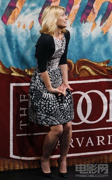 哈佛大学的传统搞怪大奖,"布丁奖"每次都能让领奖明星"笑得差点噎住气