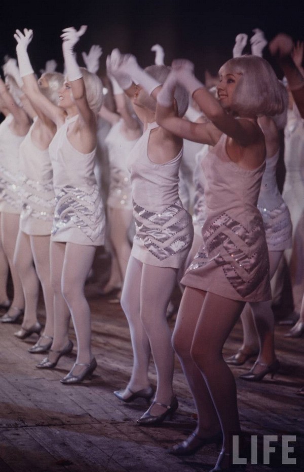 旧时苏联青年时尚开放的生活(组图)