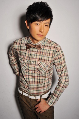 丁汀三年"轮回"再闯歌坛 重新开创新历险(图)