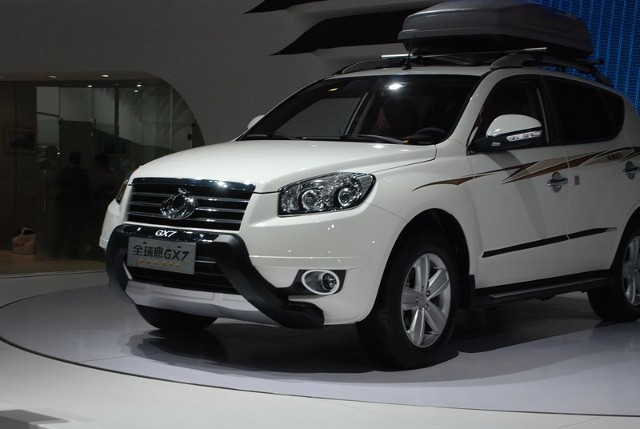 成都车展:吉利汽车全球鹰gx7 亮相展台(组图)