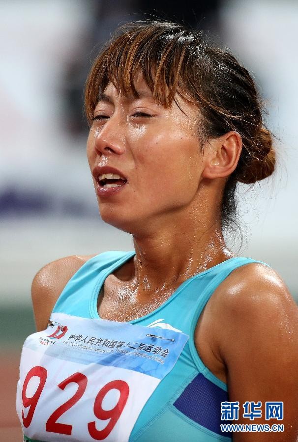 当日,在辽宁省沈阳市进行的第十二届全运会田径项目女子5000米决赛中