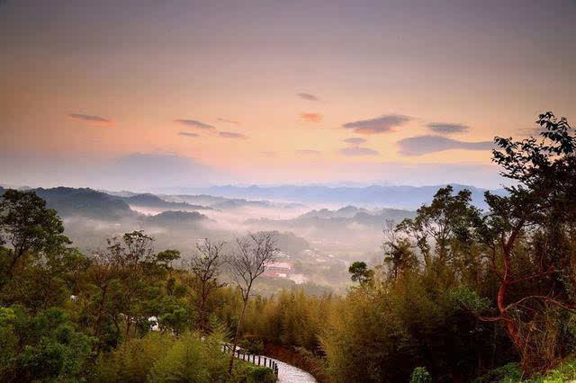 台湾苗栗 墨砚山 山岚 云海美到令人赞叹 新闻频道 手机搜狐