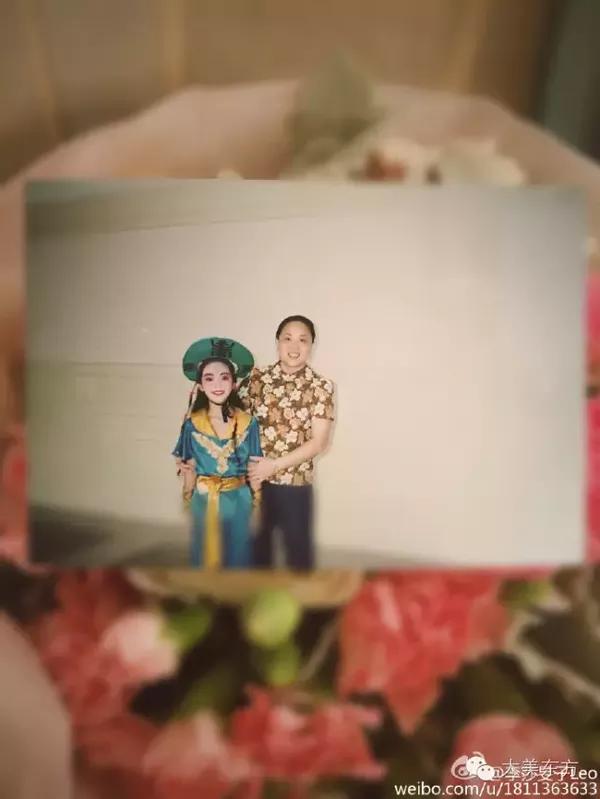 高中毕业于长沙雅礼中学,是蒋劲夫的学妹.