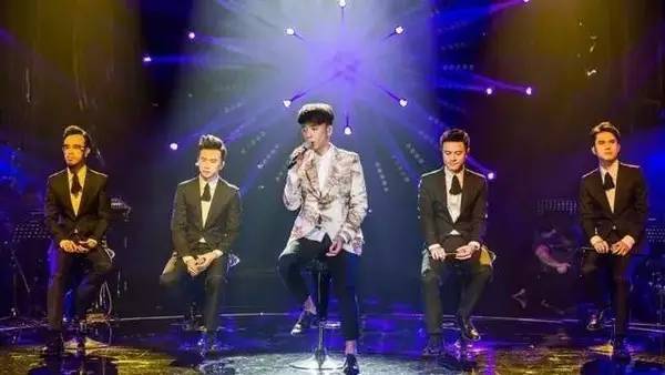 一首《天梯》,让所有人都知道了6000个爱情阶