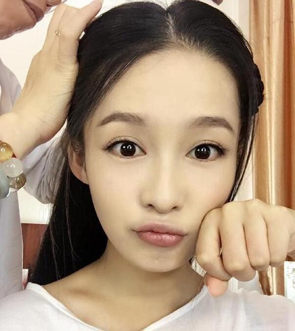 杨洋初恋女友李沁人长的美 家居生活也是清新可甜