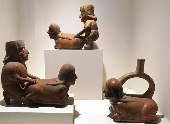 秘鲁展示古代色情陶器 不乏男女性爱造型