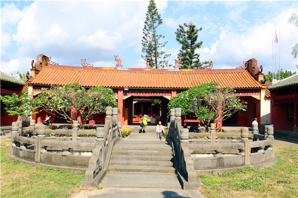 崖城孔廟,又稱崖城學宮,為古代崖州最高學府.