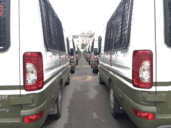 依维柯武警湖北总队防暴巡逻车圆满交付!