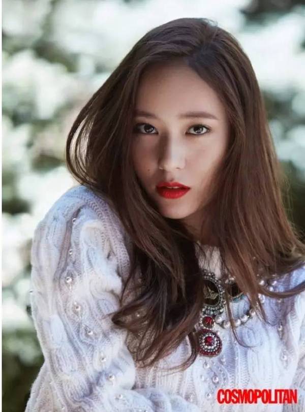 壁纸控 | 04#高傲冷艳的外表下,她却散发着犹如宝石般的无穷魅力!