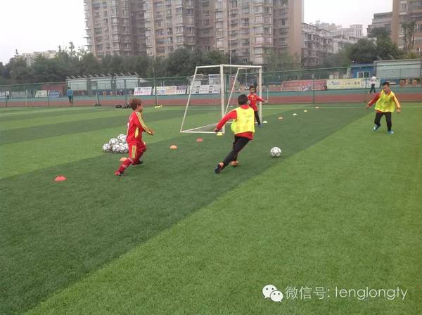 腾龙足球青训营正式成为成都钱宝足球俱乐部