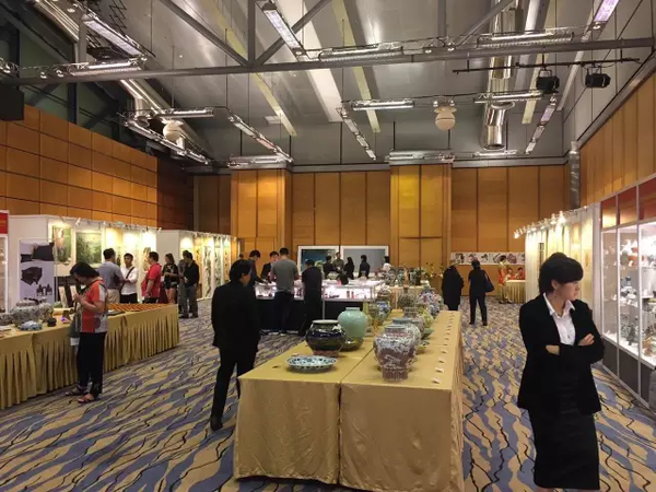 活动内容:精品艺术展,高端拍卖会 4.