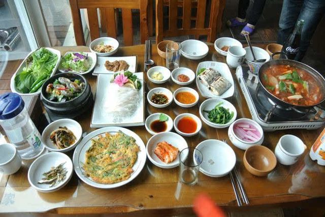 韩国人吃个饭有多困难?从中国学来的礼仪变这样