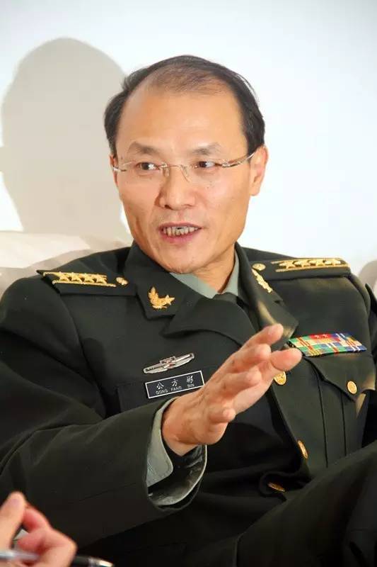 国防大学教授公方斌│《因为远去 所以呼唤》