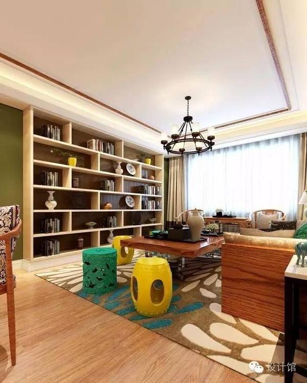 装饰隔断,收纳等;此外,随着人们审美观的不断提高,博古架的款式也越来