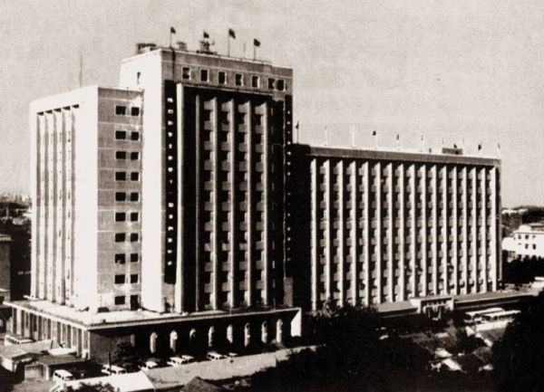 中国民航局成立至今换过几次地儿?