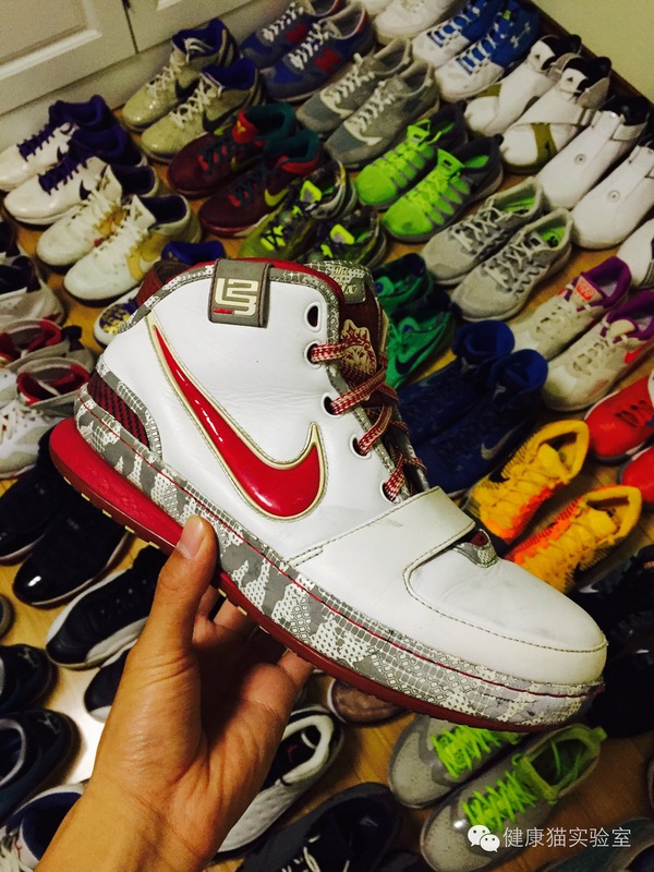绝版球鞋50双?你家的科比球鞋会比他还多吗?