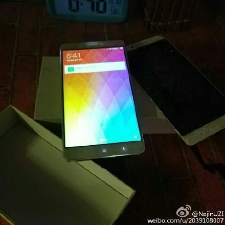 网友33层楼摔落小米Max,换屏后竟可满血复活