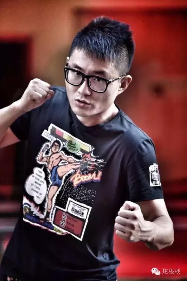 韩博惟 & 王琰博 搏击界两大颜值担当齐聚《炫极战