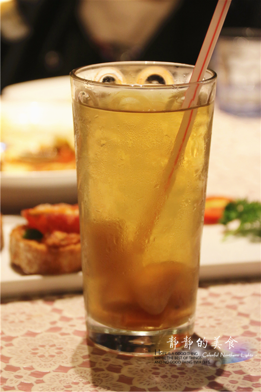 竹蔗茅根马蹄饮 甘蔗汁加入马蹄块,甘甜的味道,甘蔗,胡萝卜,马蹄在