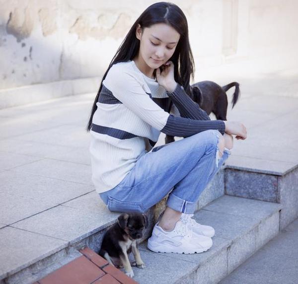 张馨予现在不仅颜值回升,连身材都变好了