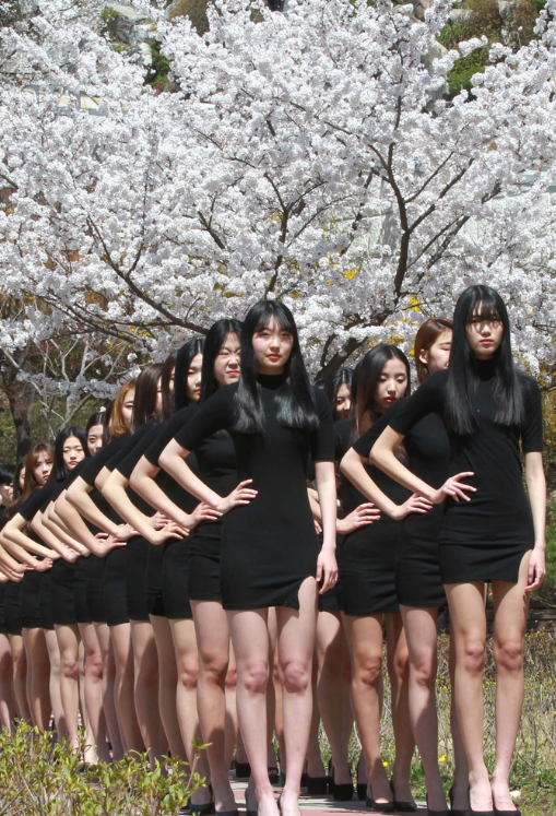 韩国大学模特专业女学生,每张图片都有一个逗比