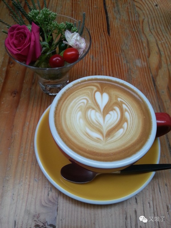 2015年iphone5拍摄的拿铁拉花