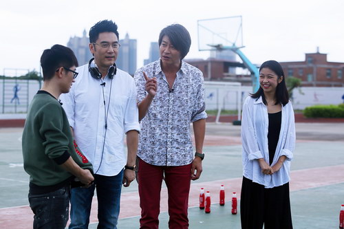 游鸿明偏远小学寻灵感 改编经典《诗人的眼泪》