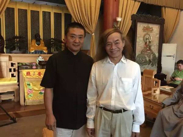 金光老师和蔡志忠先生在少林寺合影