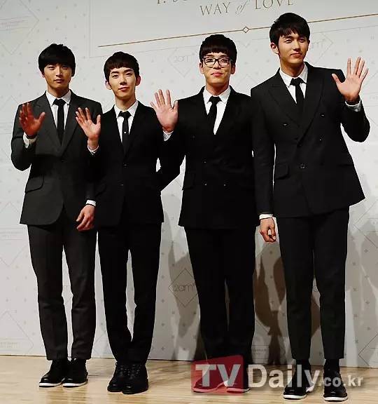 男模团!平均身高超过180cm的他们!