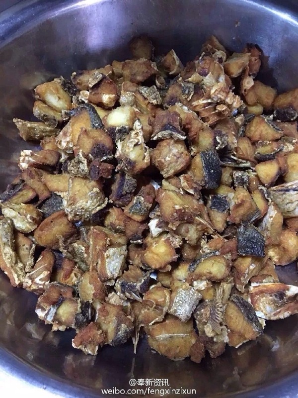 俄罗斯老女人p大毛多引发全网关注，网友纷纷调侃其独特造型，专家分析背后文化现象，热度持续攀升成热议焦点