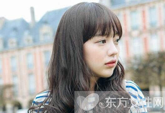 卷发夹怎么用?看日本妹子简单发夹玩弄百变造