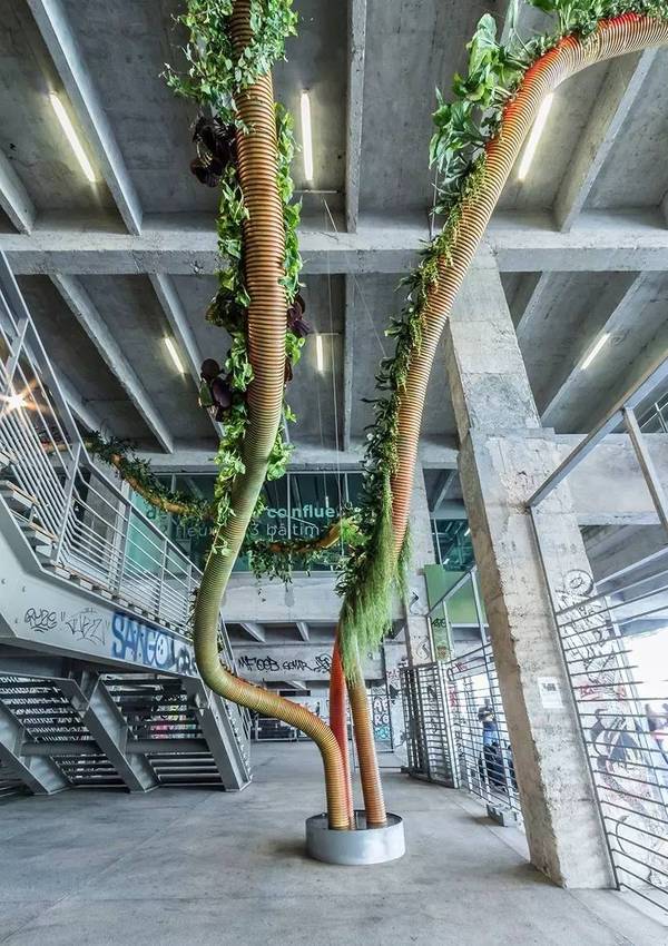 植物与工业——巴黎"双龙"植物艺术装置,钢铁里搬弄鲜花