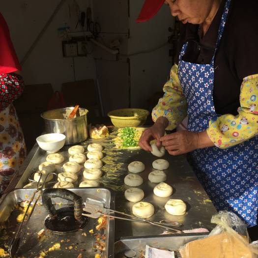 街角的香酥美味回忆,沪上葱油饼地图!