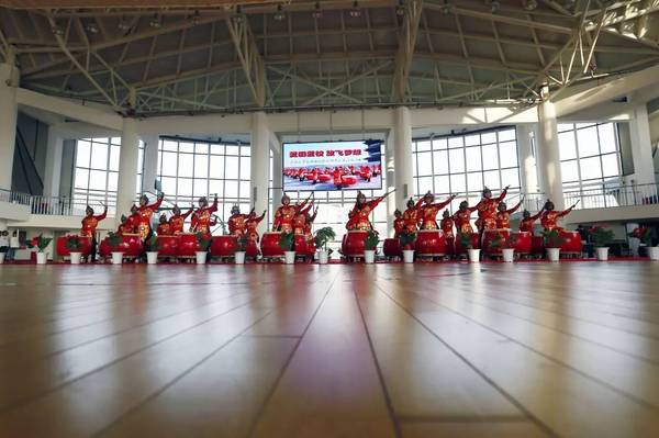 法库东湖三中举行第四届校园文化艺术节闭幕式暨表彰大会