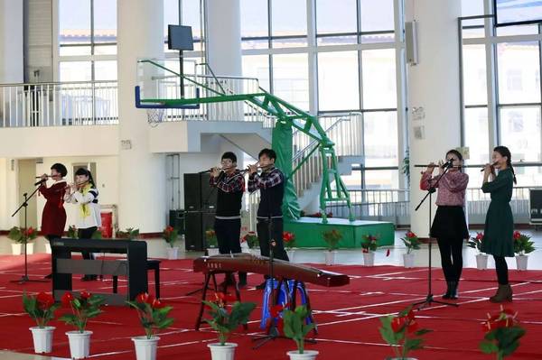 法库东湖三中举行第四届校园文化艺术节闭幕式暨表彰大会