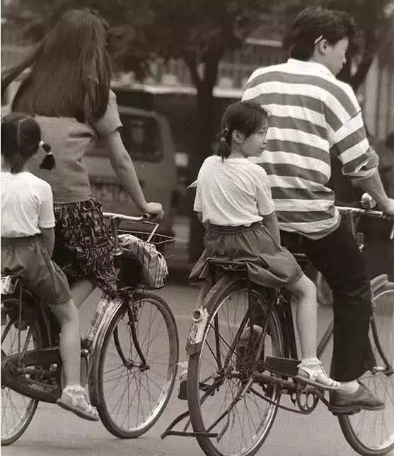 你还记得小时候赶集的情形吗?这些满满都是回忆