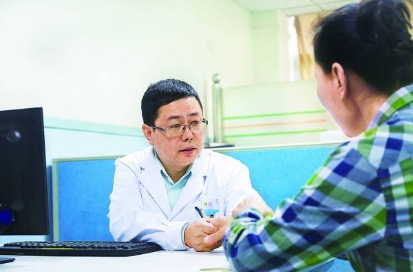 专家到位情况,诊疗情况,医疗安全,参与家庭医生团队或开展健康教育